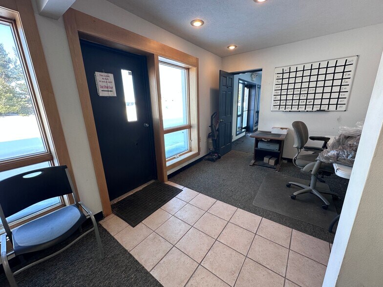 More Photos Of 3160 Continental Dr, Traverse City Warehouse For Sale