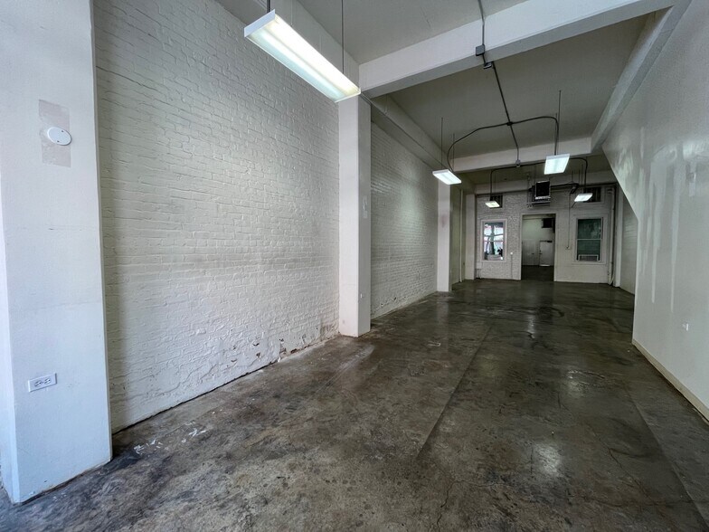 More Photos Of 1033 Maunakea St, Honolulu Storefront Retail Office For Lease