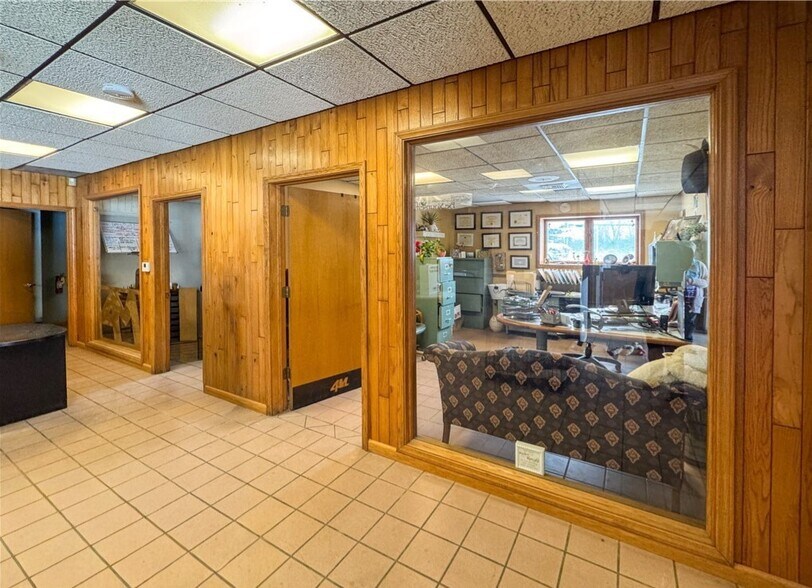 More Photos Of 4000 Technology Park Blvd, Auburn Warehouse For Lease