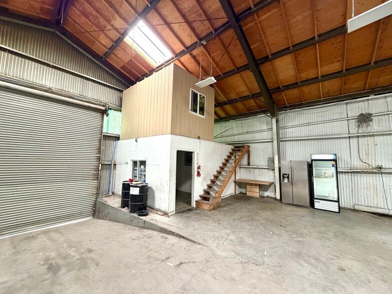 More Photos Of 1430 Yosemite Ave, San Francisco Warehouse For Sale