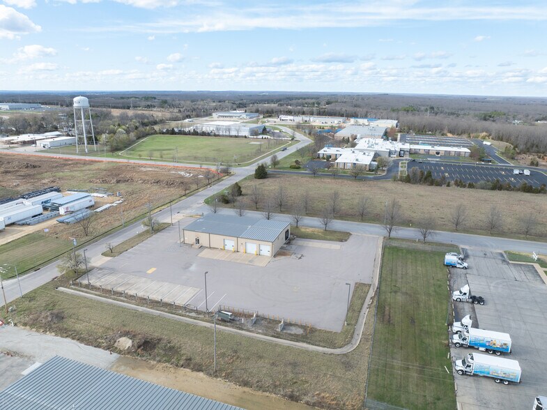 More Photos Of 3702 Hy Point Blvd, Rolla Industrial For Sale