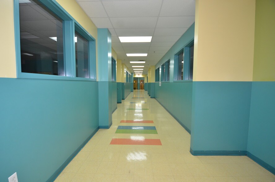 More Photos Of 4502-4670 S Orange Blossom Trl, Orlando Unknown For Lease