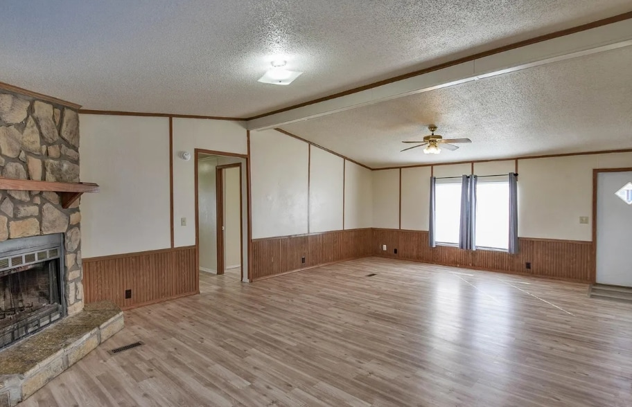More Photos Of 4040 Dillard Ct, Joshua Specialty For Sale
