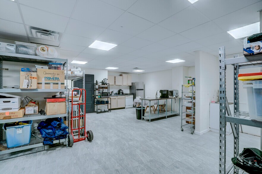 More Photos Of 300 Santa Fe Trl, Duncanville Freestanding For Sale