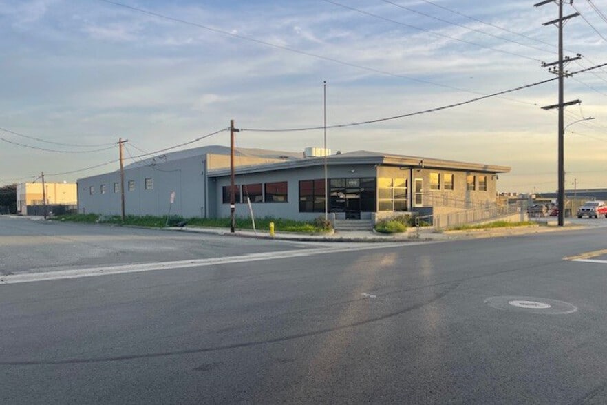 Primary Photo Of 6400 Fleet St, Commerce Warehouse For Sale