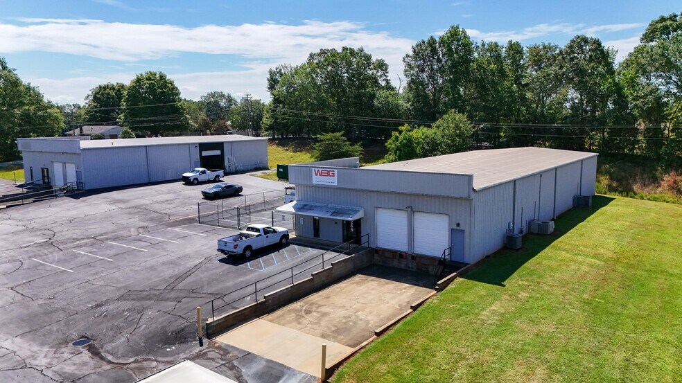 More Photos Of 269 Lakewood Dr, Greenville Warehouse For Lease