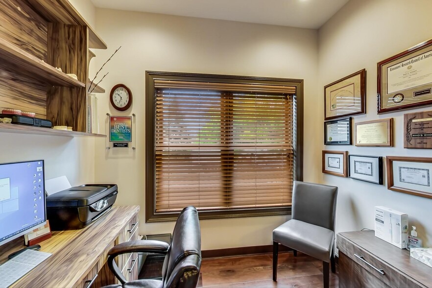 More Photos Of 1421-1431 McHenry Rd, Buffalo Grove Office For Sale