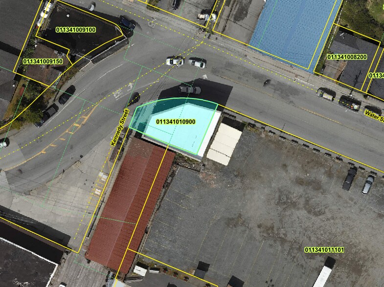 More Photos Of 1059 Water St, Ketchikan General Retail For Sale