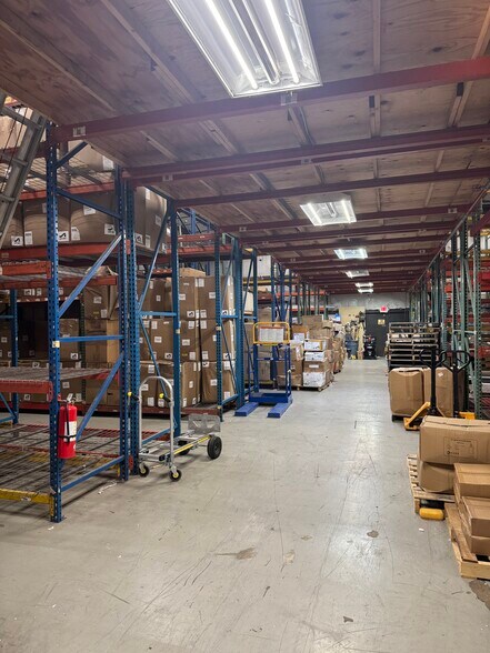 More Photos Of 280 W Central Blvd, Cape Canaveral Manufacturing For Lease