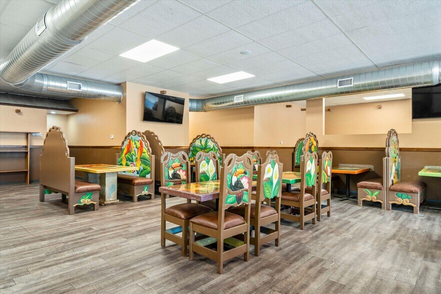 More Photos Of 205 Maple St, Overbrook Mixed Retail For Sale