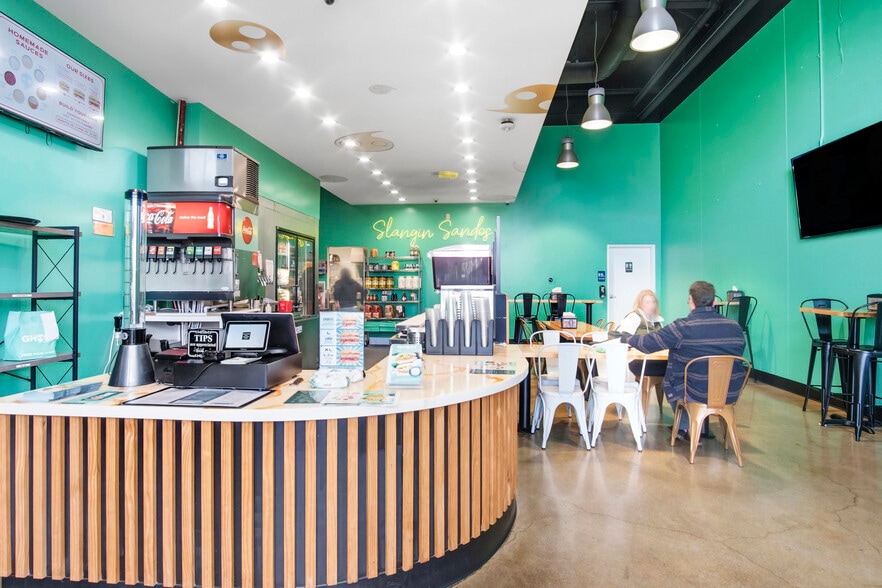 More Photos Of 7631-7631 Edinger Ave, Huntington Beach Apartments For Lease