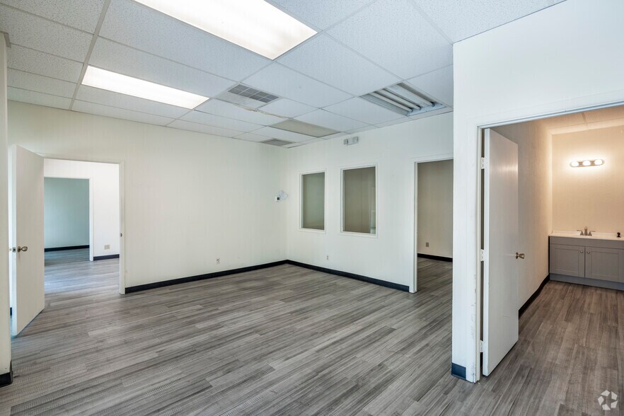 More Photos Of 50 Freeport Blvd, Sparks Light Distribution For Lease