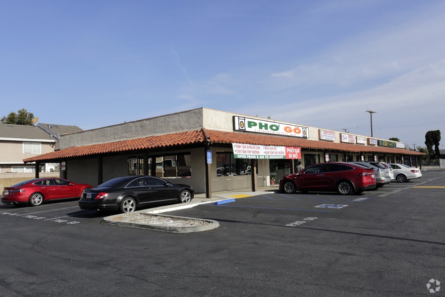 Primary Photo Of 14255-14271 Brookhurst St, Garden Grove Unknown For Lease