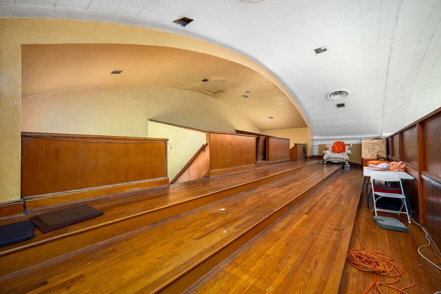 More Photos Of 1776 Sylvan Rd SW, Atlanta Religious Facility For Sale