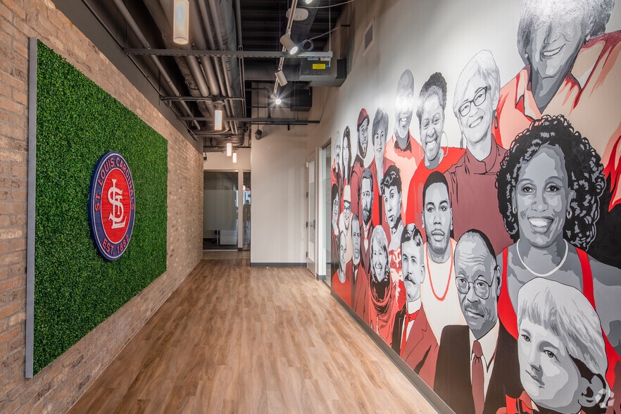 More Photos Of 6 Cardinal Way, Saint Louis Office For Lease