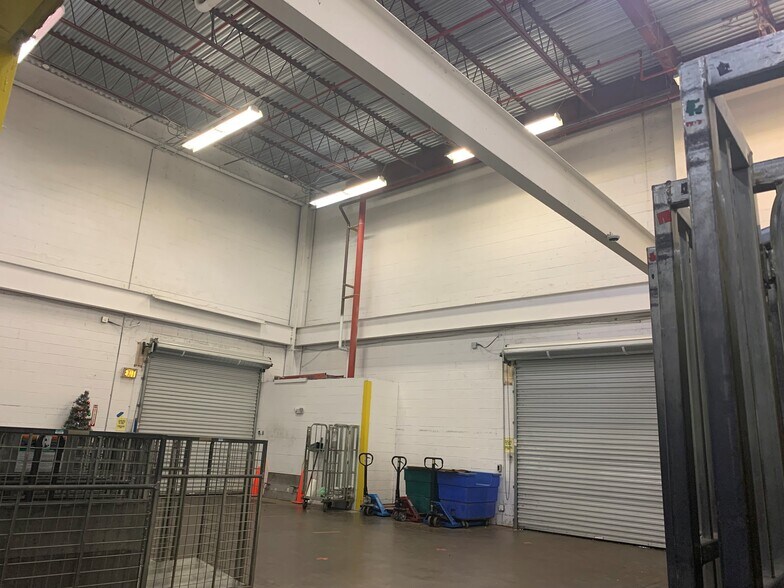 More Photos Of 11321 US Highway 19, Port Richey Flex For Sale