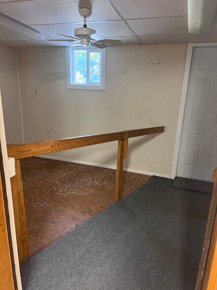 More Photos Of 1 Elizabeth Dr, Greenville Freestanding For Sale