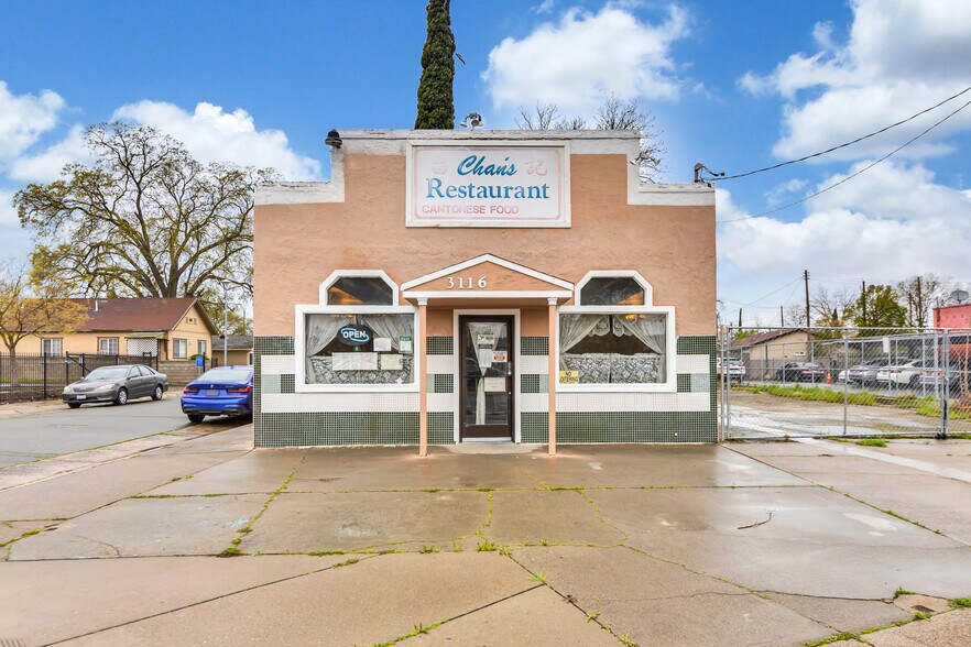 Primary Photo Of 3116 Stockton Blvd, Sacramento Restaurant For Sale