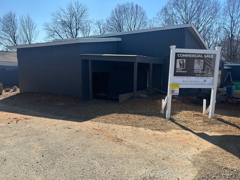 Primary Photo Of 300 Guthrie St, Graham Warehouse For Sale