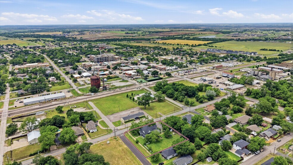 More Photos Of 202 E Main St, Celina Flex For Sale