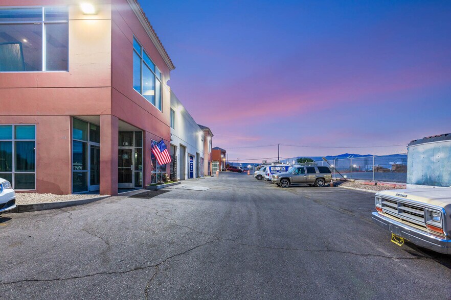 More Photos Of 4570 Donovan Way, North Las Vegas Light Distribution For Sale