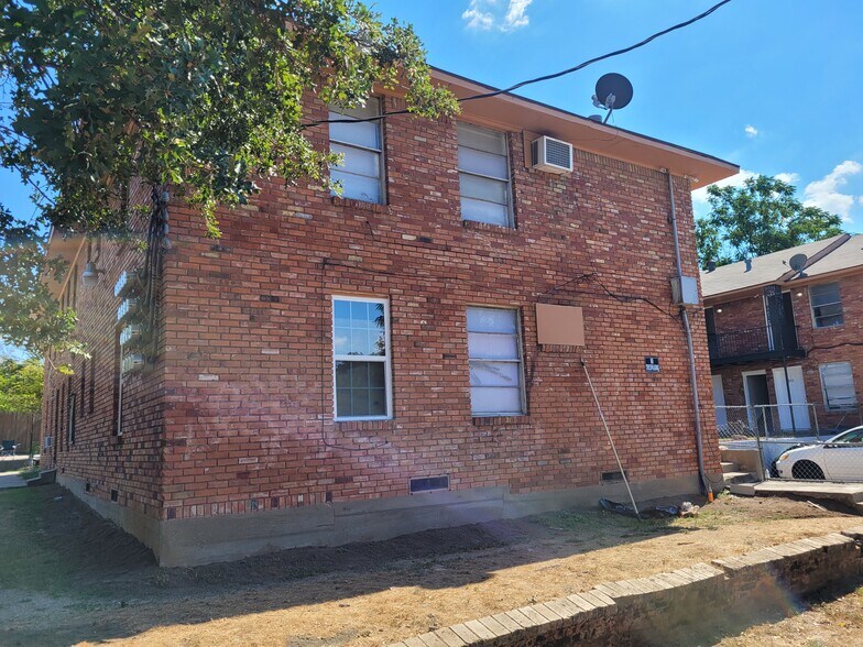 More Photos Of 722 N Marsalis Ave, Dallas Apartments For Sale