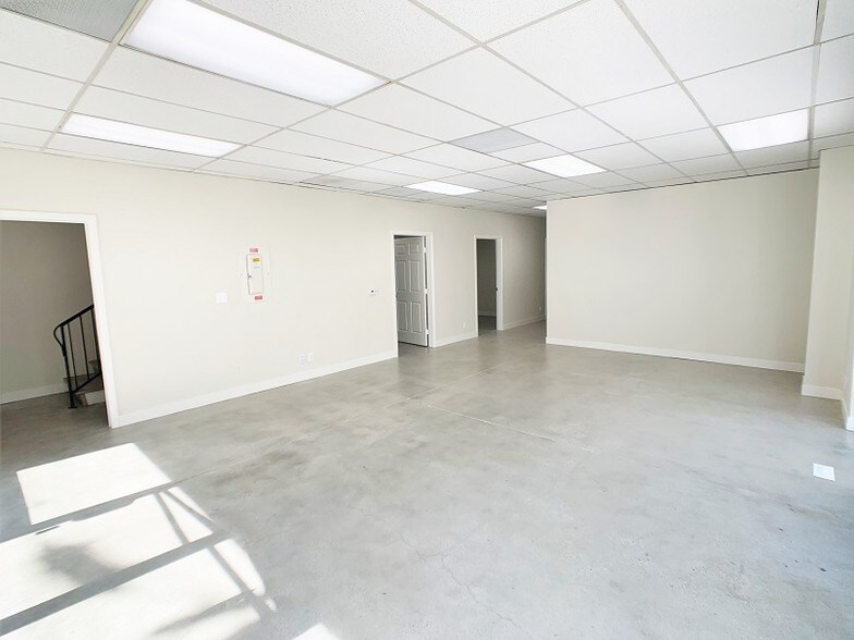 More Photos Of 935 N Vignes St, Los Angeles Auto Dealership For Lease
