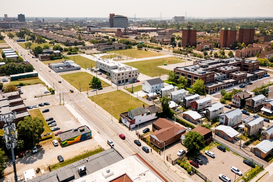 More Photos Of 3939 3rd St, Detroit General Retail For Sale