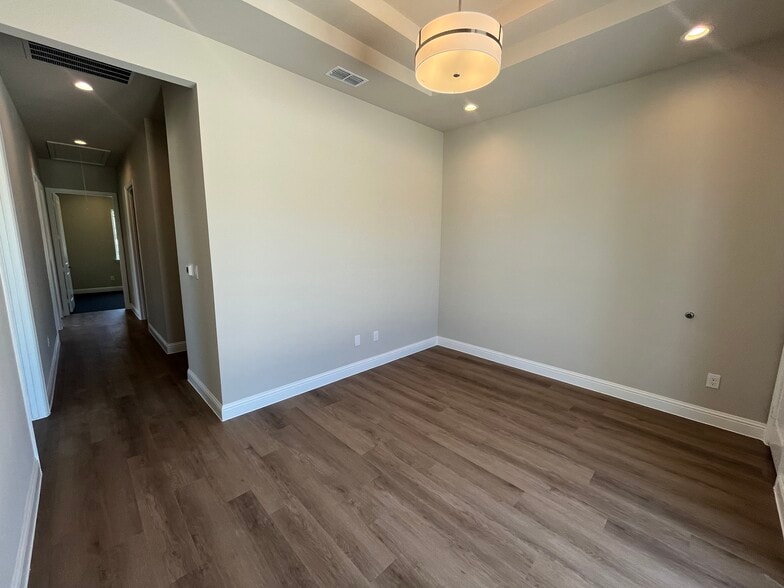 More Photos Of 6000 Alma Rd, McKinney Medical For Sale