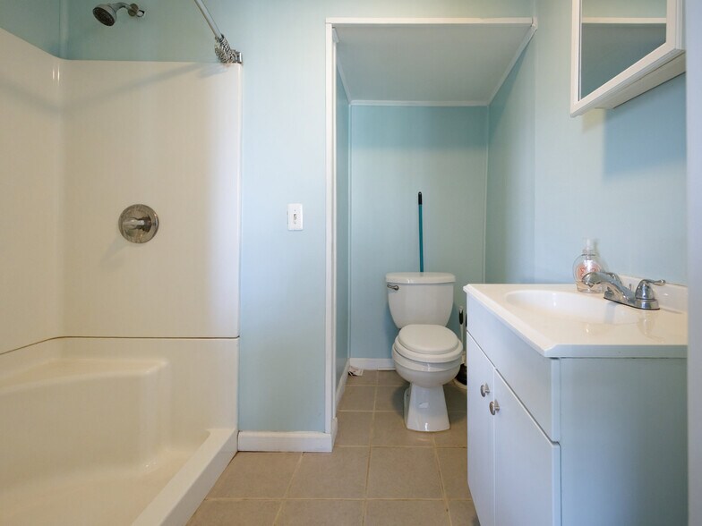 More Photos Of 929 NJ-12 Hwy, Frenchtown Flex For Sale