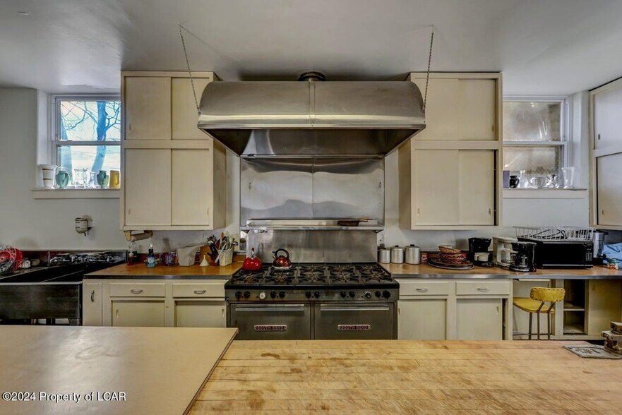 More Photos Of 98 N Church St, Hazleton Religious Facility For Sale