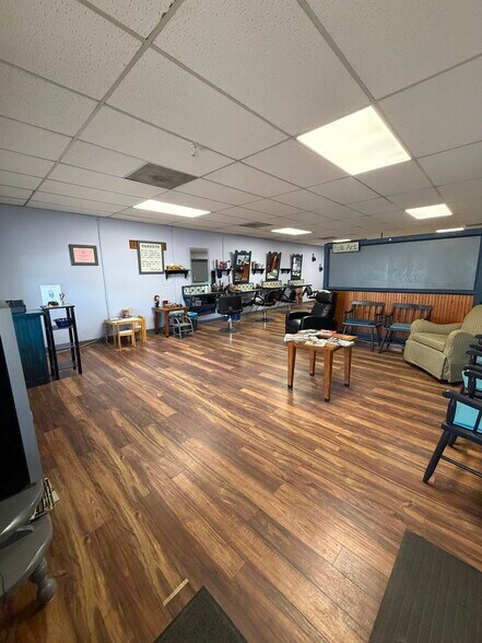 More Photos Of 40-82 N Main St, Pascoag Unknown For Lease