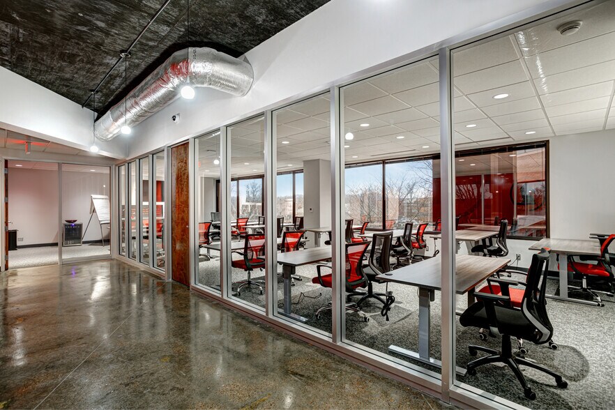 More Photos Of 5200 Maryland Way, Brentwood Office Residential For Lease