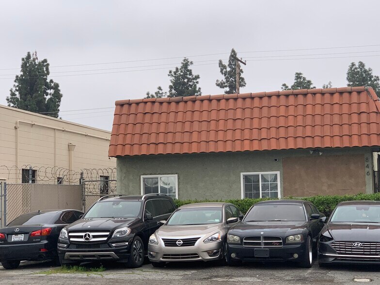 More Photos Of 846 W Front St, Covina Auto Repair For Sale