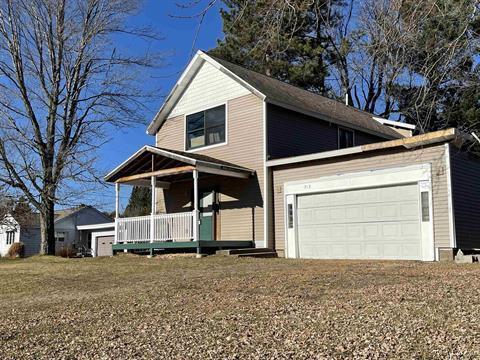 Primary Photo Of 713 Kloman Ave, Republic Light Manufacturing For Sale