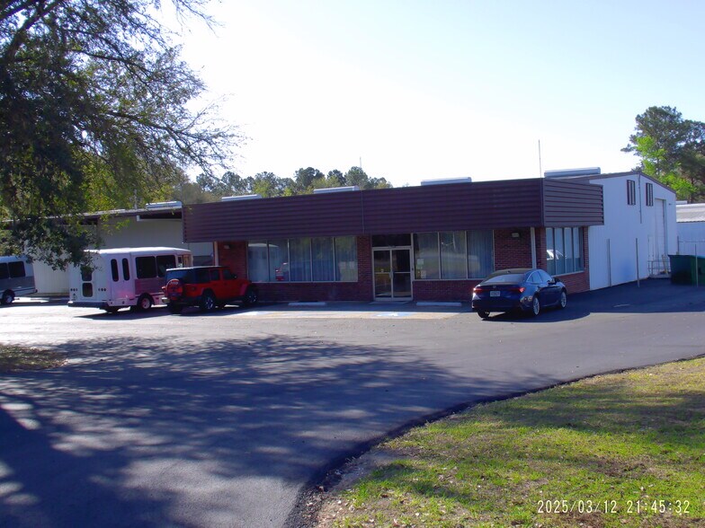 More Photos Of 25008 Blue Star Hwy, Quincy Unknown For Lease