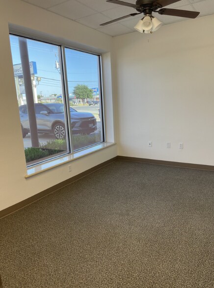More Photos Of 4102 Old Jacksboro Hwy, Wichita Falls Medical For Lease