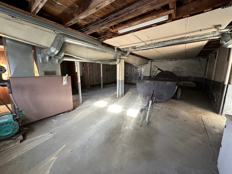 More Photos Of 7392 US-4, Woodstock Police Fire Station For Sale