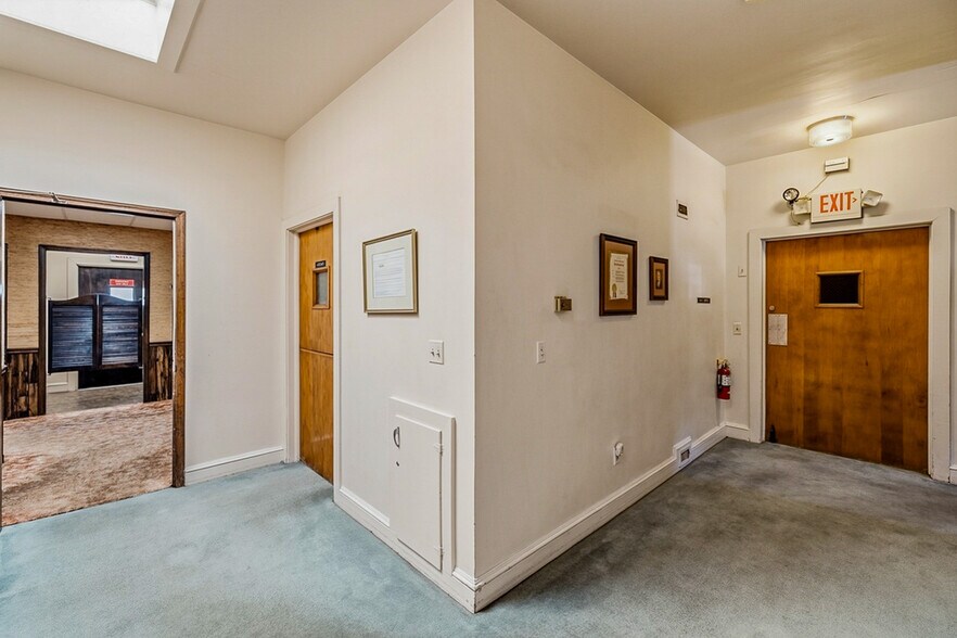 More Photos Of 201 S Weston St, Fountain Inn Office For Sale