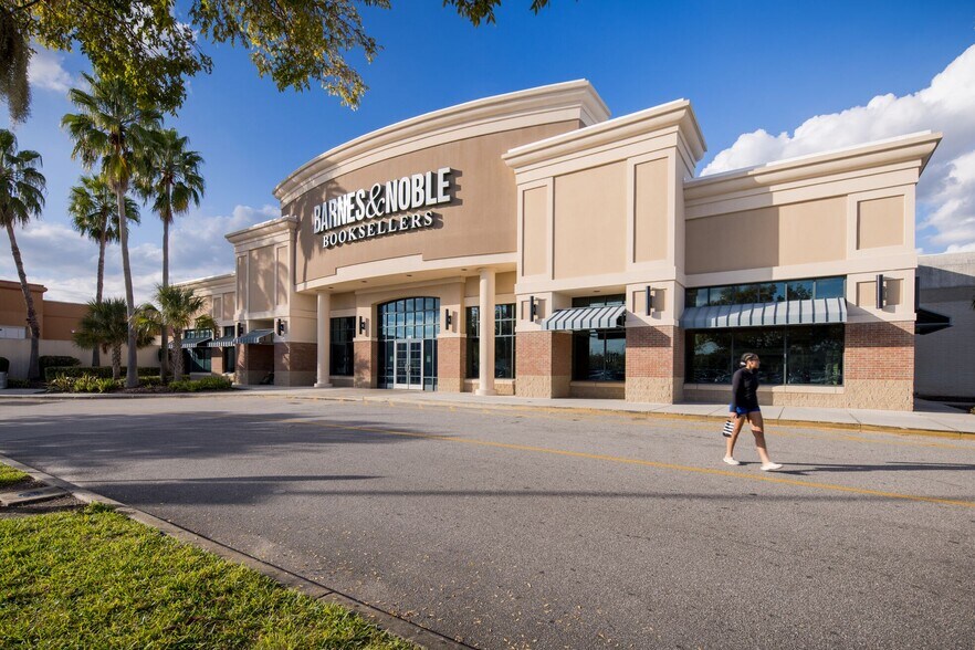 More Photos Of 451 E Altamonte Dr, Altamonte Springs Unknown For Lease