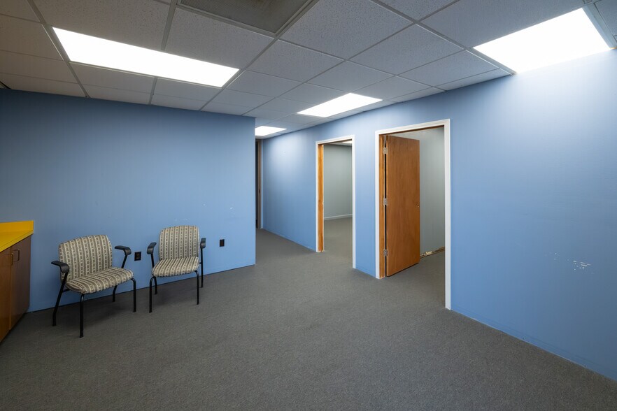 More Photos Of 802 SW A Ave, Lawton Office For Lease