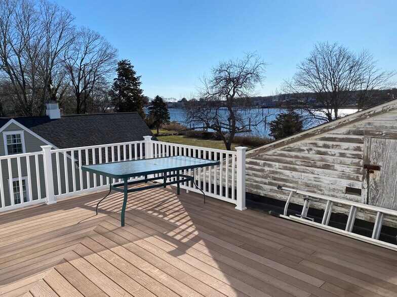 More Photos Of 7 Main St, North Kingstown Storefront Retail Office For Lease