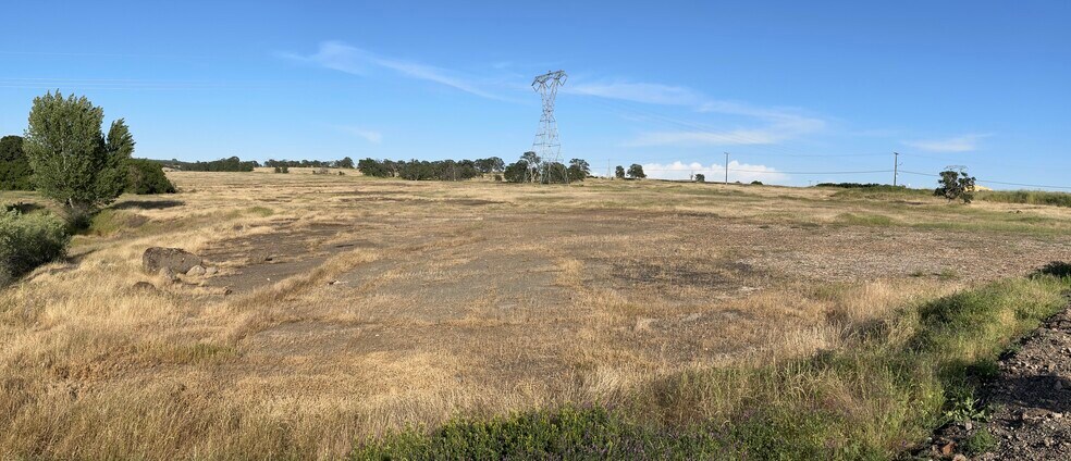 More Photos Of Corner of Yosemite & Humboldt, Chico Land For Sale