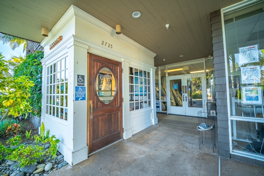 More Photos Of 2725-2727 Shelter Island Dr, San Diego Storefront Retail Office For Lease