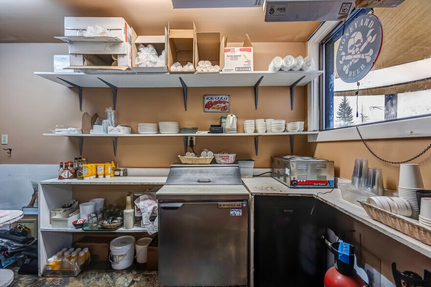 More Photos Of 263 N Main St, Donnelly Restaurant For Sale