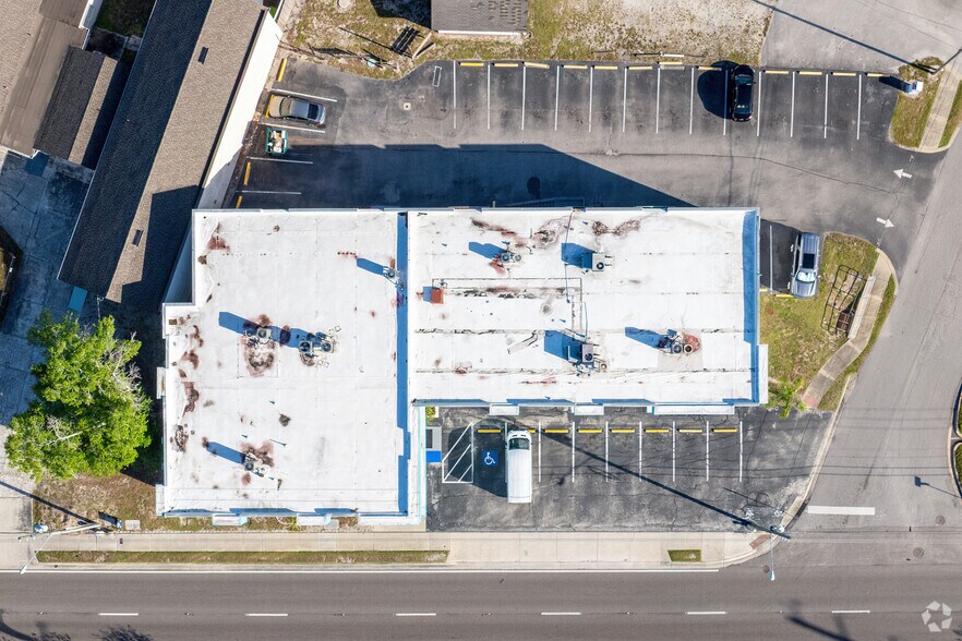 More Photos Of 7523 Aloma Ave, Winter Park Medical For Lease