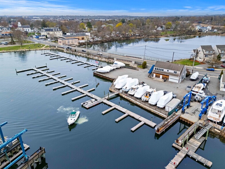 More Photos Of 112 Liberty St, Danvers Marina For Sale
