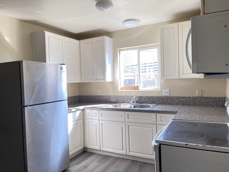 More Photos Of 1709 Fairfield Ave, Las Vegas Apartments For Sale