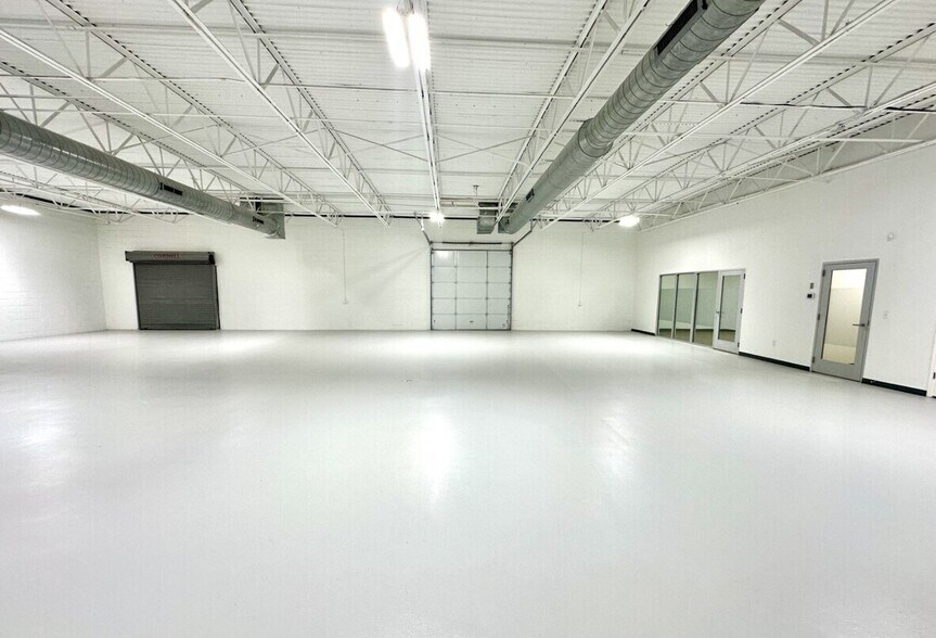 More Photos Of 5260 Rittiman Rd, San Antonio Light Distribution For Sale