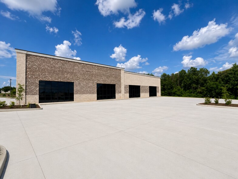 More Photos Of 4515 M Stringer Rd, Oakwood Storefront Retail Office For Lease